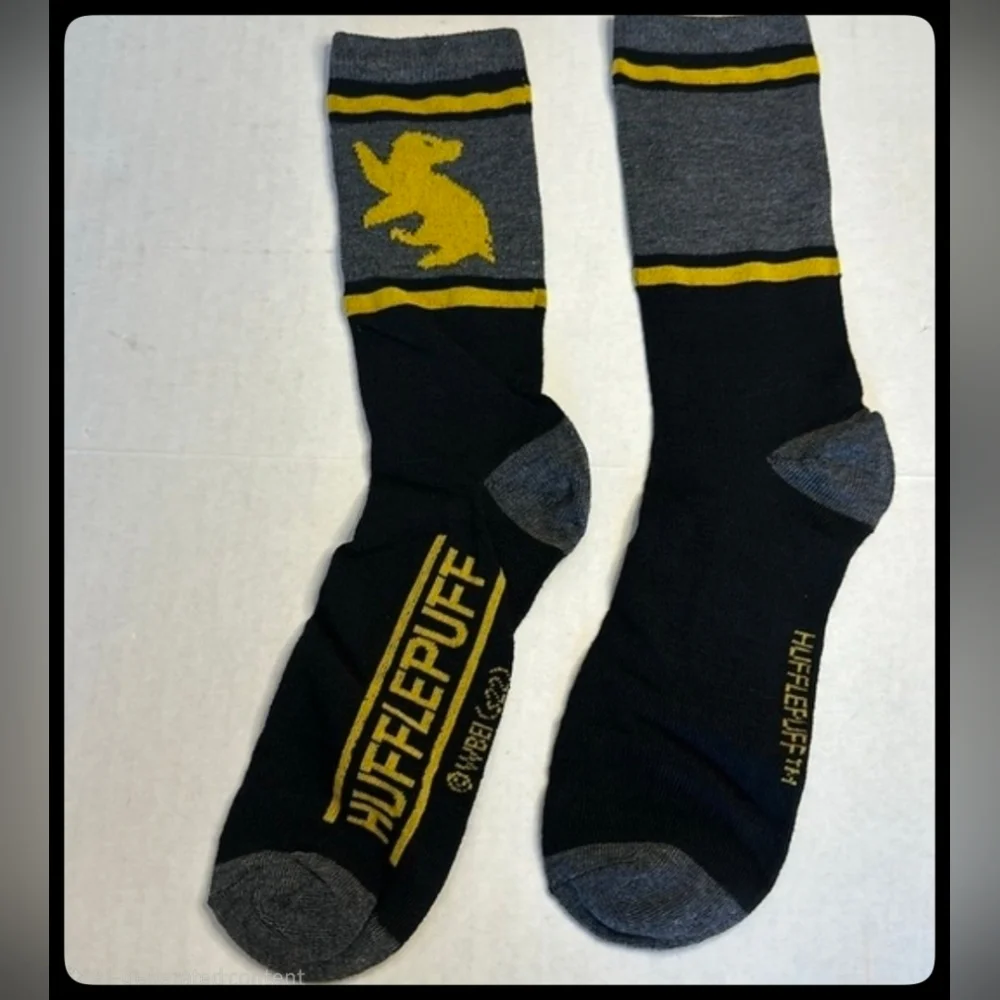 NWOT Harry Potter, Hufflepuff Socks (Crew/No Show) Yellow/Black